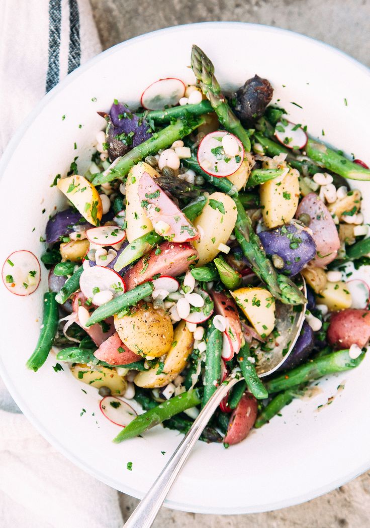 Picnic Salad | Pin Cheerfully Curated By @HandmadeCharlotte for Peter Rabbit